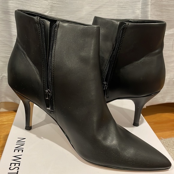 Nine West Bootie sz 9.5 - Picture 2 of 6